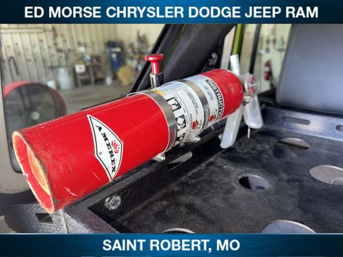 Used 2025 Jeep Wrangler Unlimited Rubicon AWD/4WD image 12