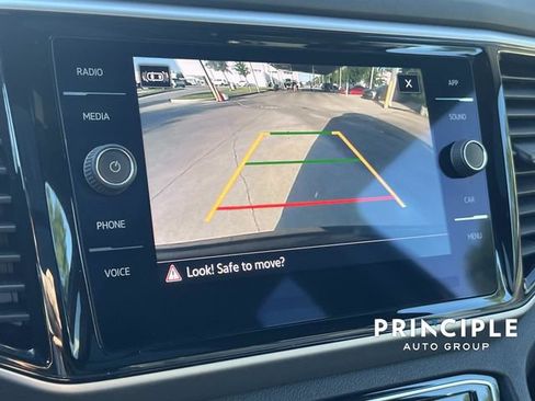Used 2023 Volkswagen Atlas Cross Sport SE w/ Panoramic Sunroof Package FWD image 27