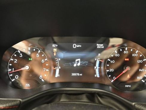 Used 2025 Jeep Compass Trailhawk AWD/4WD image 19
