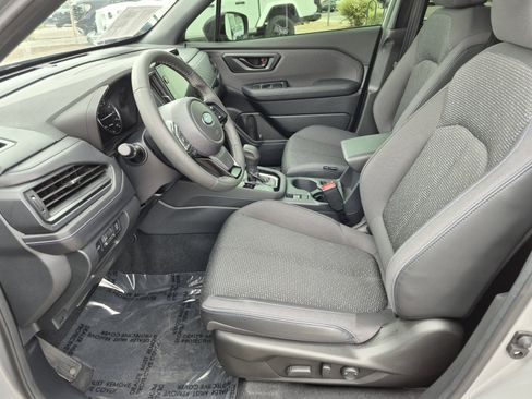 Used 2025 Subaru Forester Premium AWD/4WD image 16