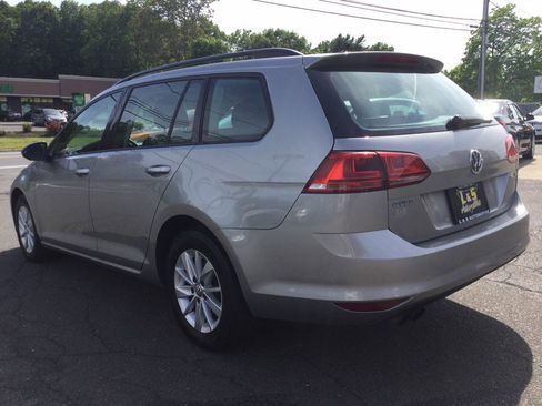 Used 2016 Volkswagen Golf S FWD image 10