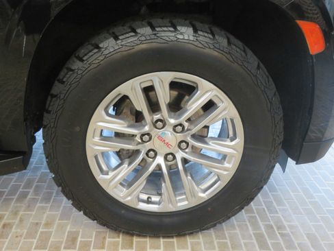 Used 2021 GMC Yukon XL SLT RWD image 10