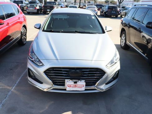 Used 2018 Hyundai Sonata SE image 3