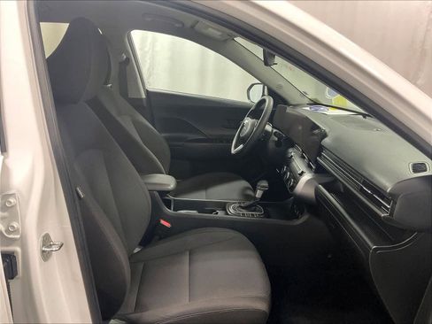 Used 2024 Hyundai Kona SE image 11