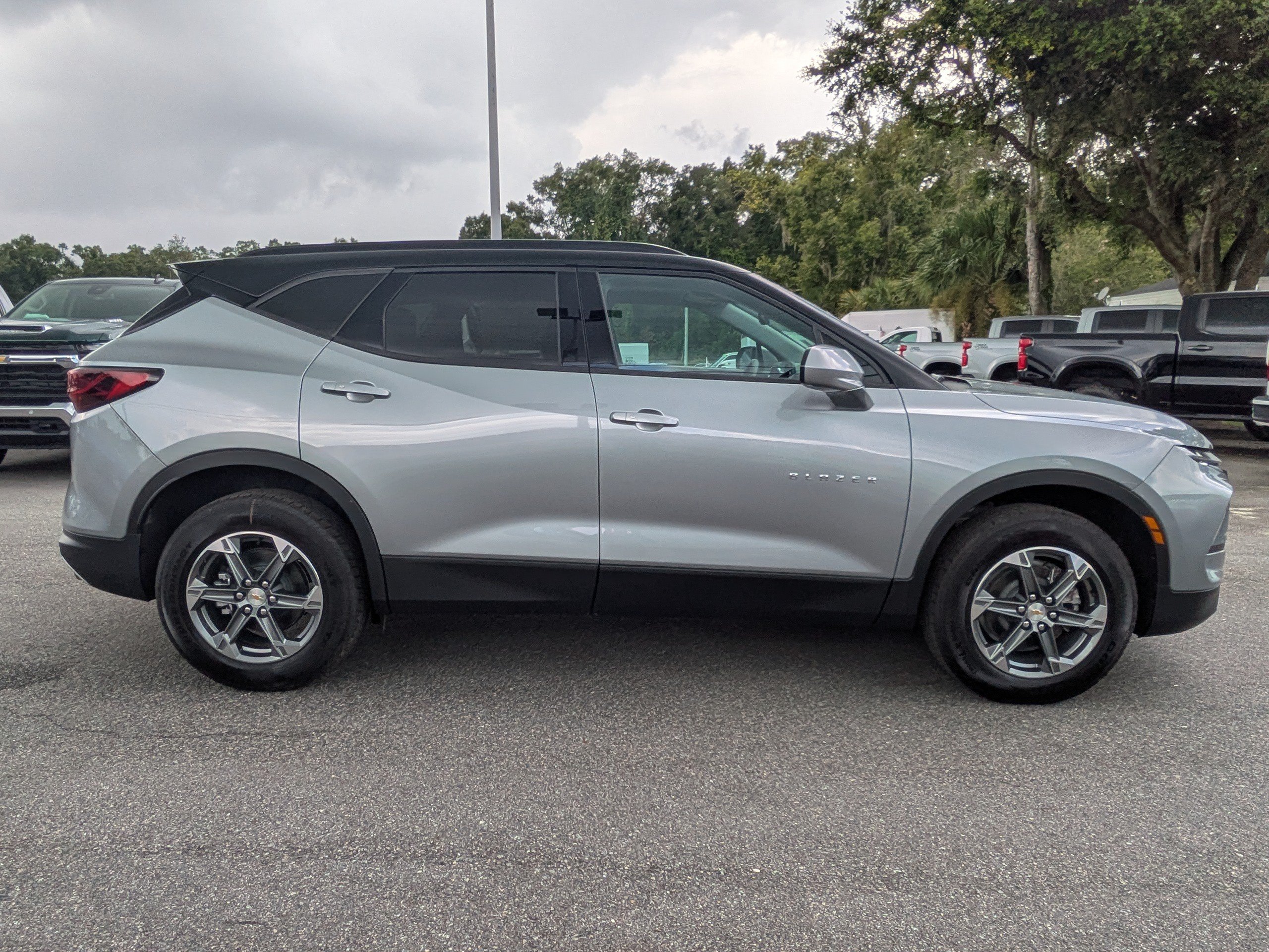 New 2026 Chevrolet Blazer LT w/ Convenience Package FWD image 3