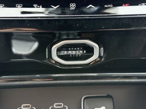 New 2026 Jeep Grand Cherokee Limited AWD/4WD image 21