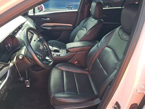 Used 2023 Cadillac XT4 Premium Luxury w/ Driver Assist Package FWD image 5