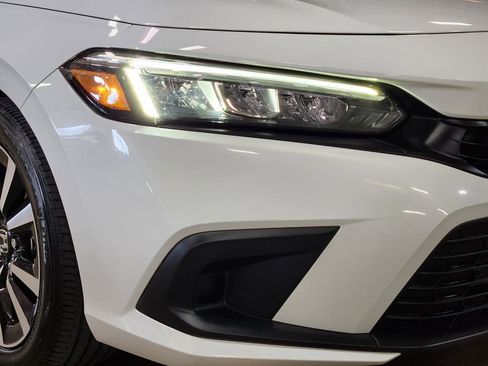 Used 2023 Honda Civic EX image 13