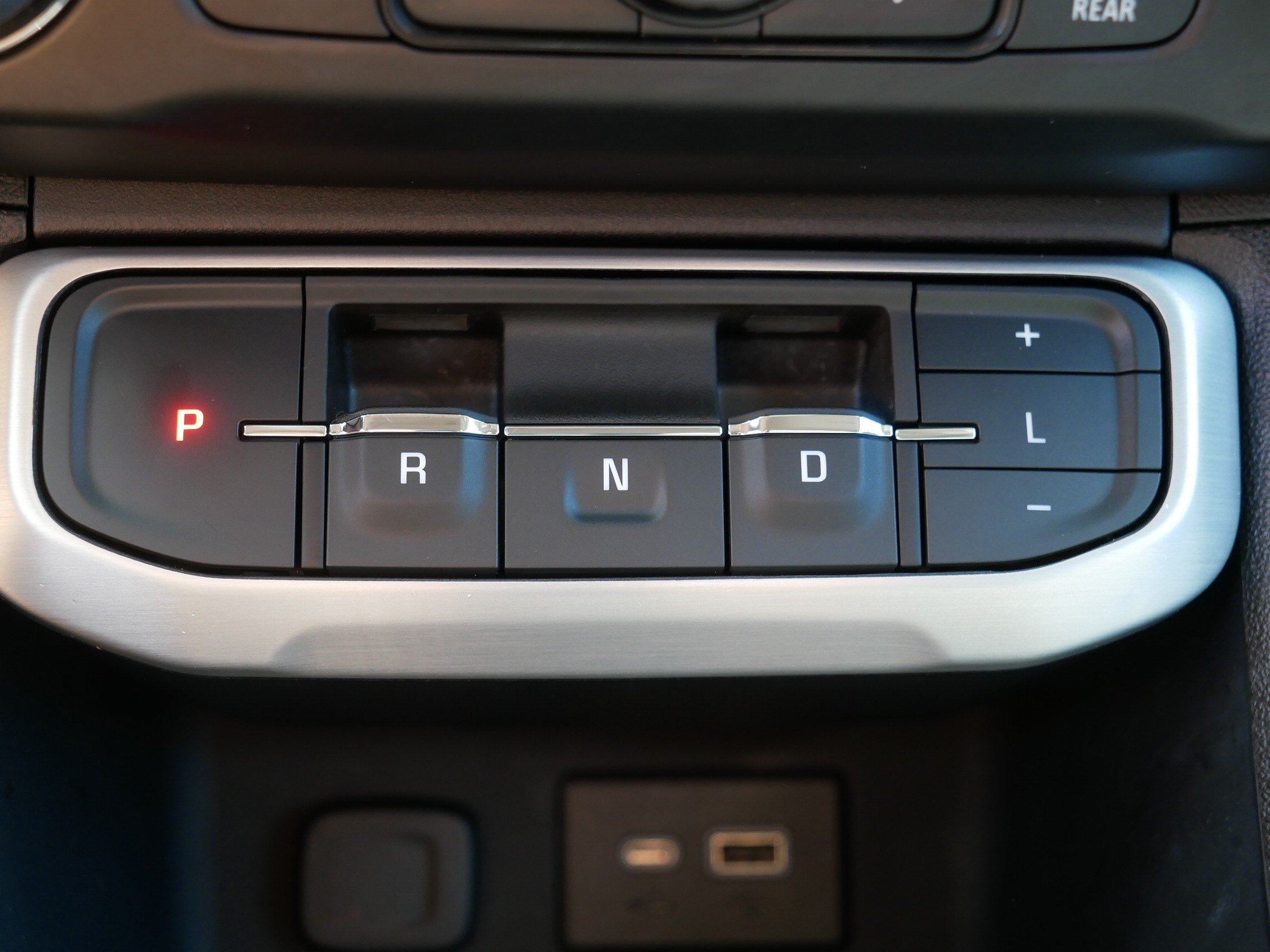 Used 2023 GMC Acadia SLE w/ Driver Convenience Package AWD/4WD image 24
