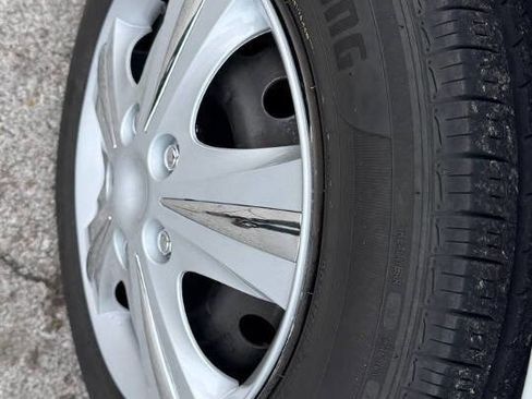 Used 2014 Hyundai Accent GS image 28