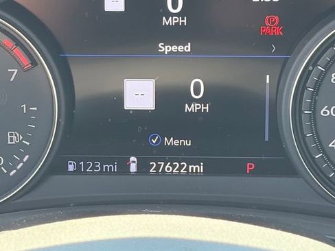 Used 2021 Cadillac XT4 Premium Luxury FWD image 25