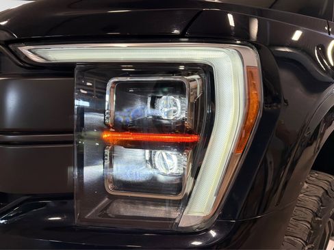 Used 2022 Ford F150 Lariat w/ Equipment Group 502A High AWD/4WD image 13