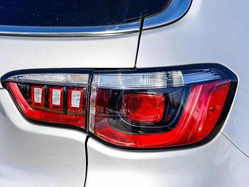 New 2025 Jeep Compass Sport image 9