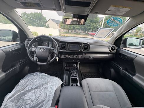 Used 2019 Toyota Tacoma SR AWD/4WD image 20
