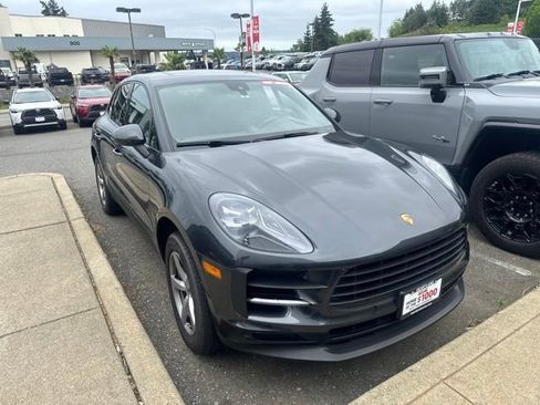 Used 2020 Porsche Macan AWD/4WD image 1