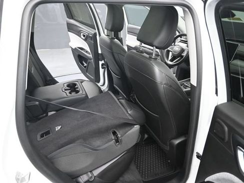 Used 2022 Jeep Compass Latitude w/ Sun and Sound Group AWD/4WD image 35