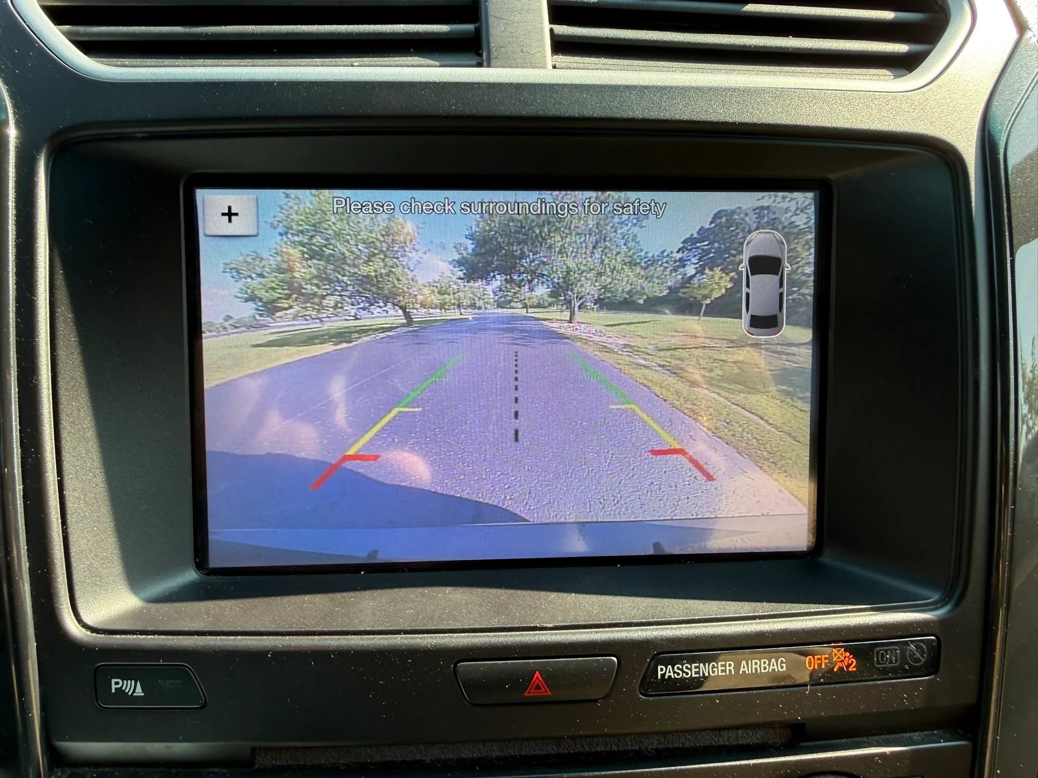 Used 2017 Ford Explorer XLT w/ Equipment Group 201A FWD image 18