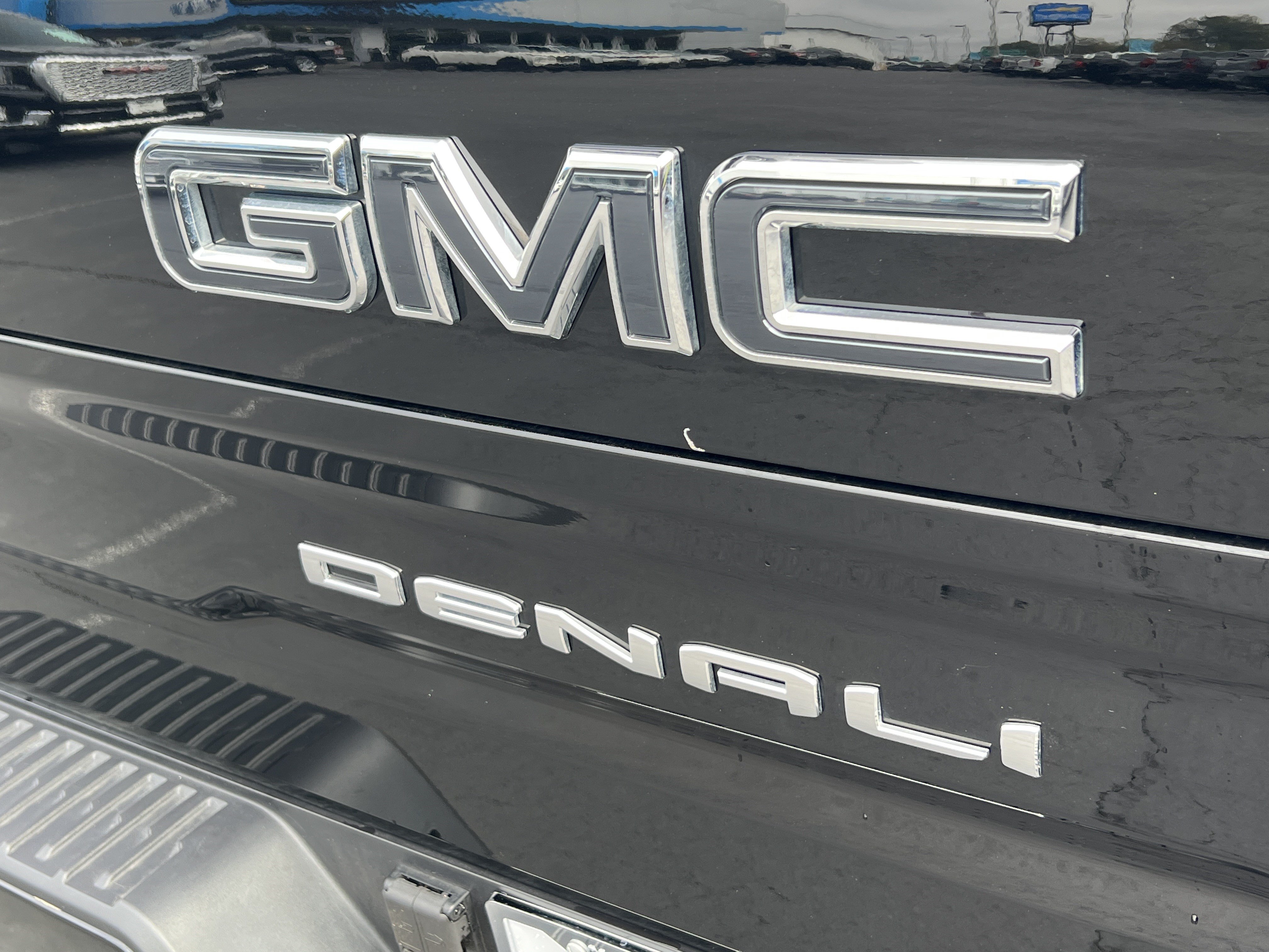Used 2026 GMC Sierra 1500 Denali Ultimate AWD/4WD image 8