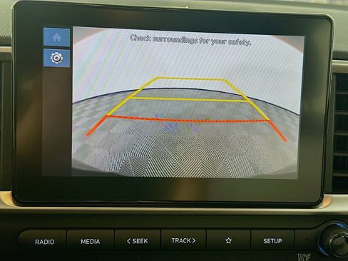 Used 2025 Hyundai Venue SEL image 22