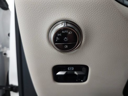 Certified 2026 Mercedes-Benz GLC 300 4MATIC image 9
