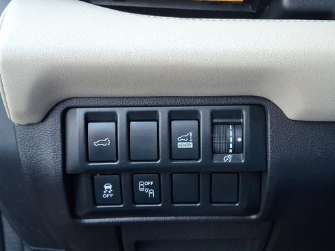 Used 2019 Subaru Ascent Touring w/ Popular Package #3 image 26