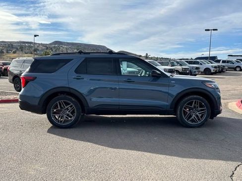 New 2026 Ford Explorer ST-Line w/ ST-Line Street Pack AWD/4WD image 6