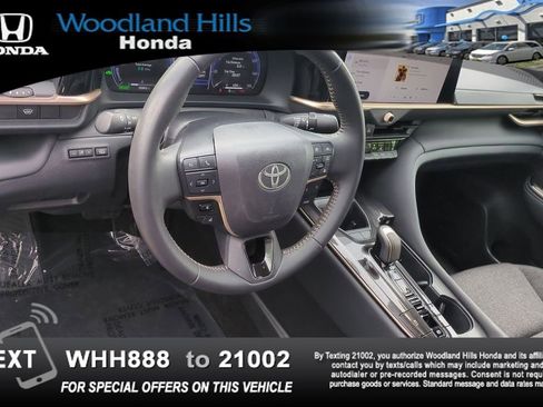 Used 2024 Toyota Crown w/ Carpet Mat Package (TMS) AWD/4WD image 9