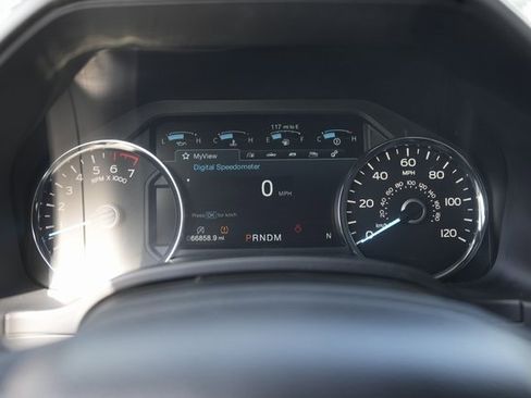 Used 2018 Ford F150 Platinum w/ Equipment Group 701A Luxury image 25