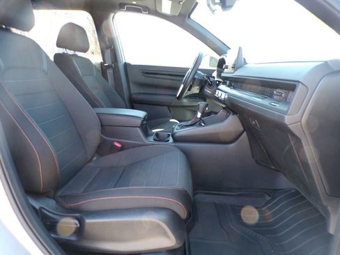 Used 2025 Honda CR-V Sport image 18