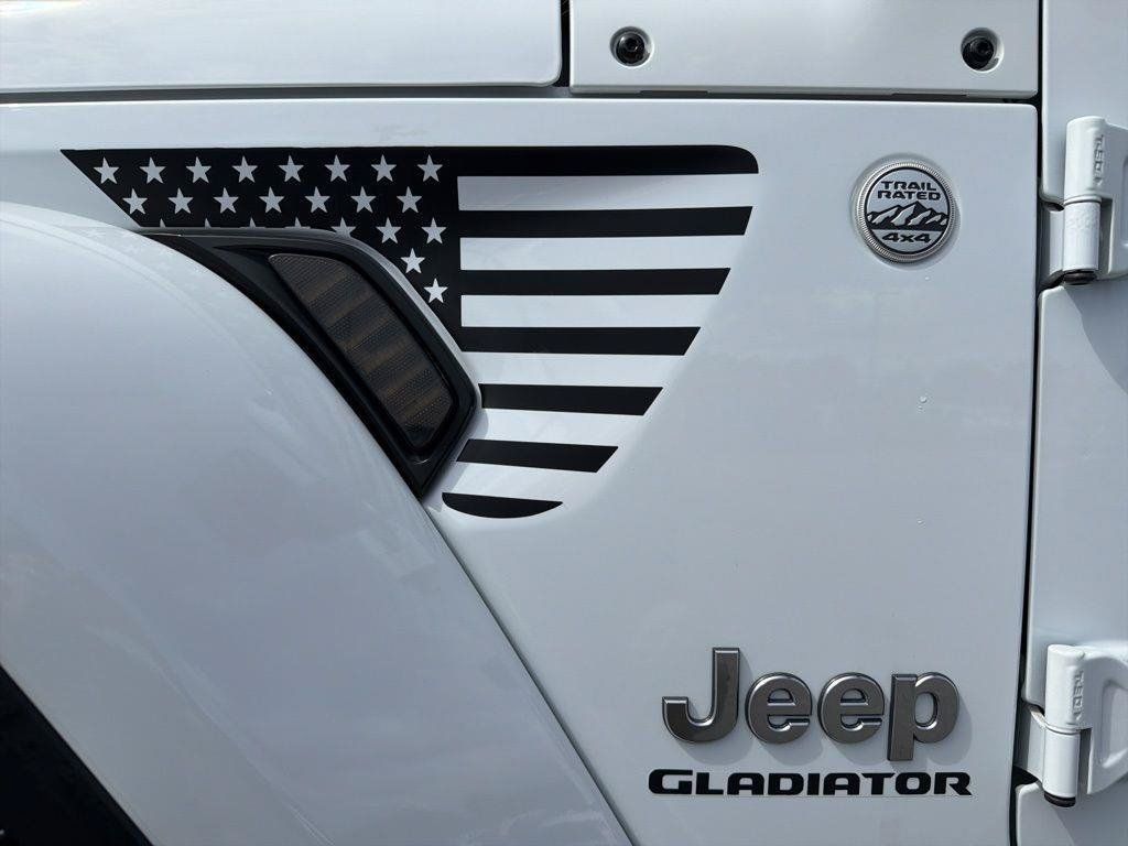 Used 2021 Jeep Gladiator Overland w/ Safety Group AWD/4WD image 15