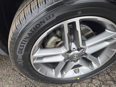 Used 2017 Hyundai Santa Fe Limited image 33