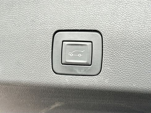 Used 2023 Buick Encore GX Select w/ Sport Touring Package image 27