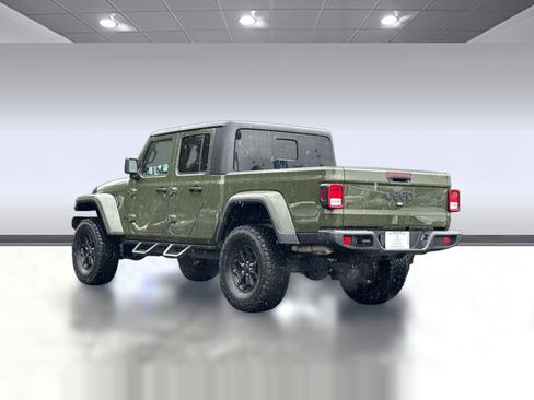 Used 2022 Jeep Gladiator Willys image 3