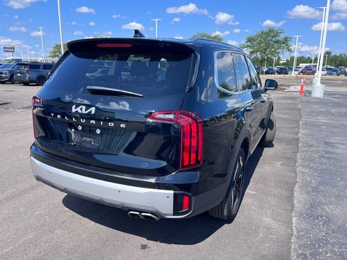Certified 2024 Kia Telluride S w/ S Sunroof Package FWD image 4