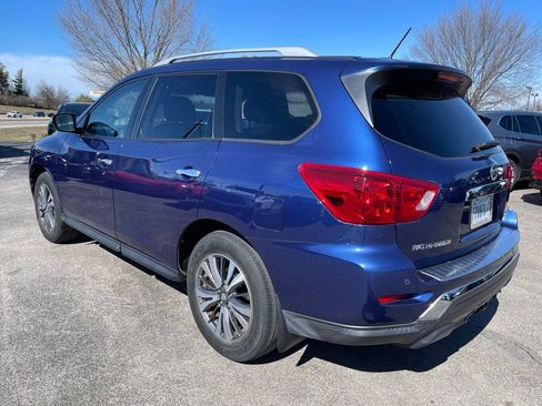 Used 2017 Nissan Pathfinder SV w/ Trailer Tow Package image 4