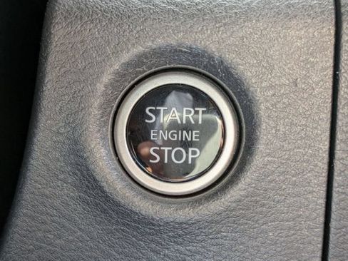 Used 2023 Nissan Frontier SV AWD/4WD image 18