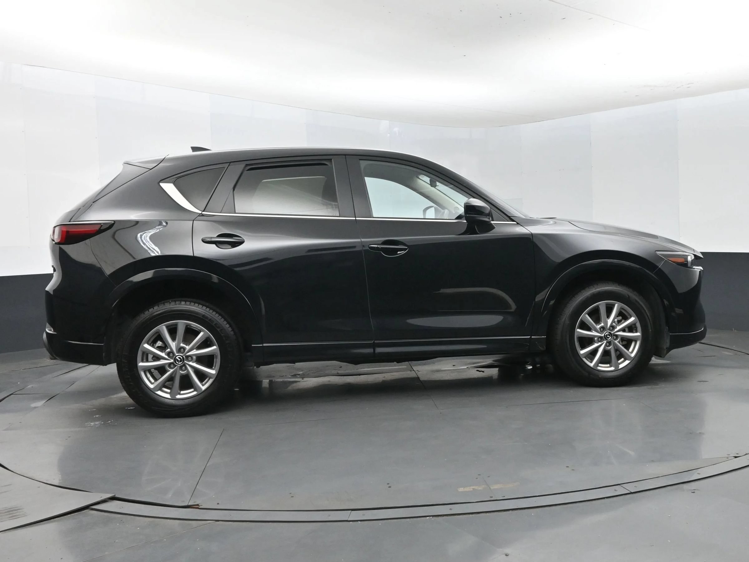 Used 2025 MAZDA CX-5 AWD 2.5 S w/ Select Package image 4