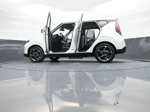 Certified 2023 Kia Soul EX image 49