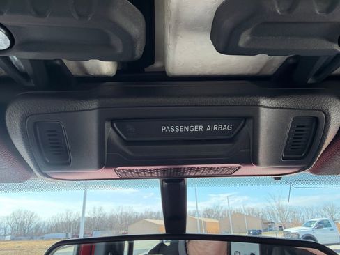 Used 2025 Jeep Gladiator Sport image 17