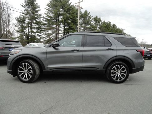 New 2026 Ford Explorer ST-Line AWD/4WD image 8