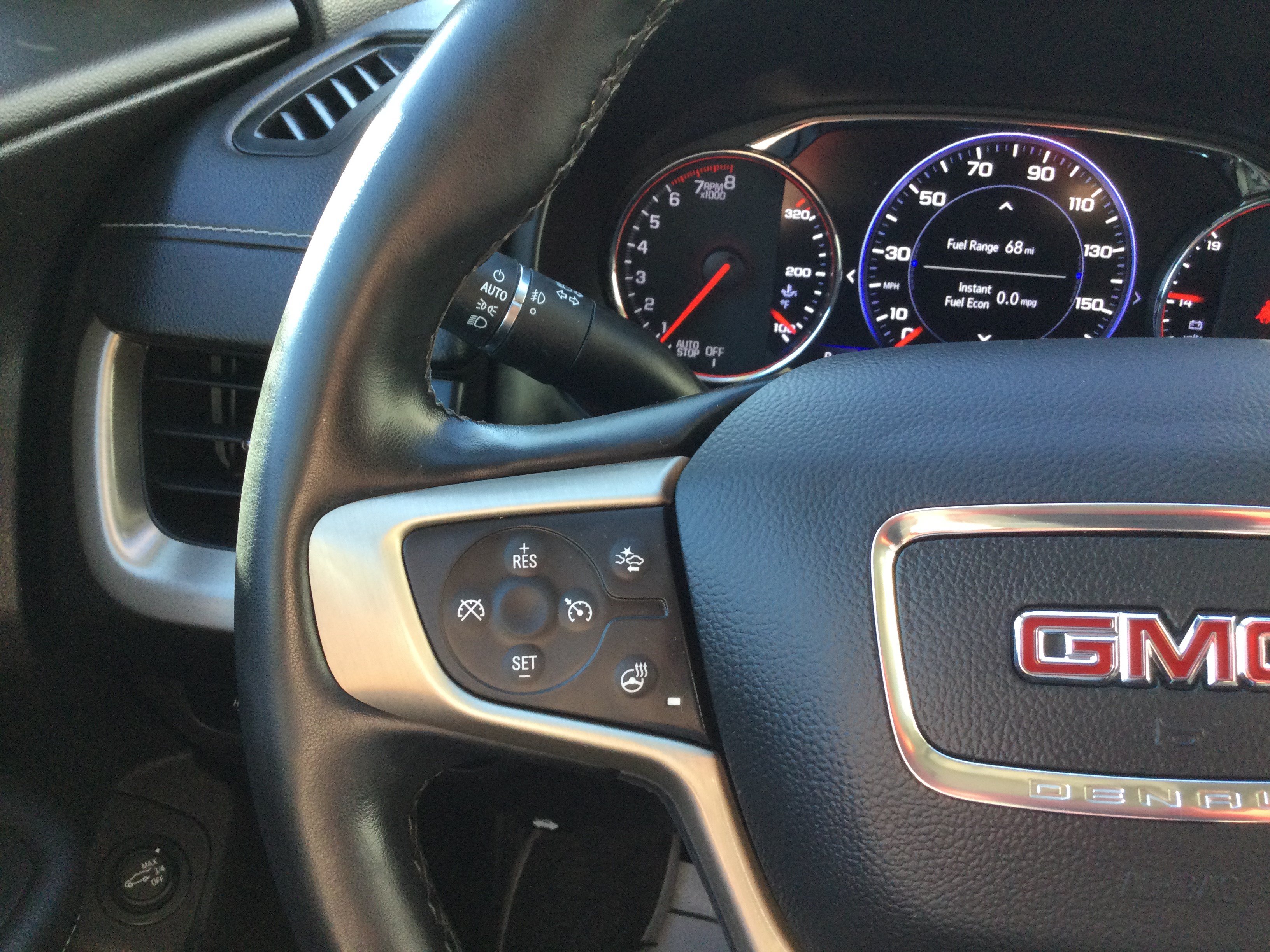 Used 2024 GMC Terrain Denali w/ Denali Premium Package AWD/4WD image 22