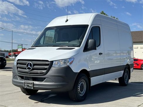 New 2024 Mercedes-Benz Sprinter 144 Cargo image 46