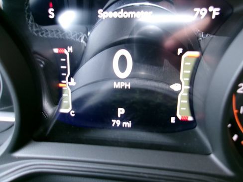 Used 2026 Jeep Wrangler Unlimited Sahara AWD/4WD image 12
