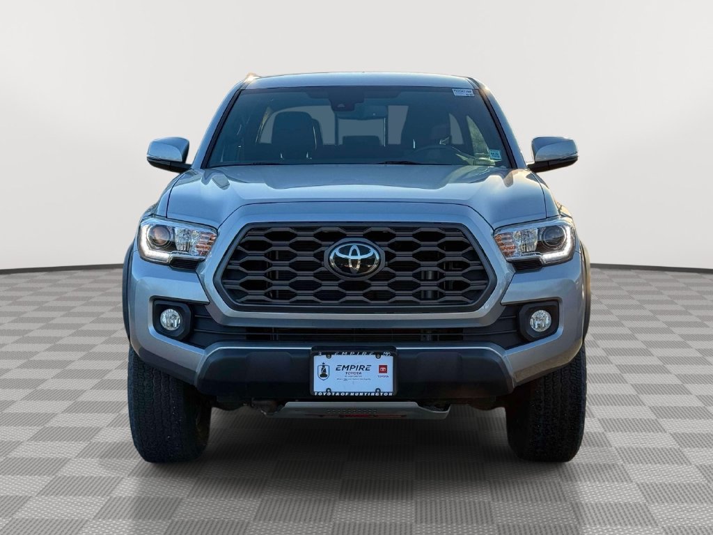Used 2022 Toyota Tacoma TRD Off-Road AWD/4WD image 2