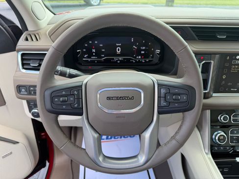Used 2024 GMC Yukon Denali w/ Max Trailering Package AWD/4WD image 13
