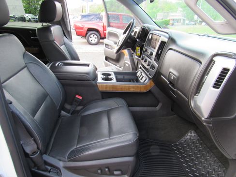 Used 2014 GMC Sierra 1500 SLT w/ SLT Crew Cab Value Package AWD/4WD image 30