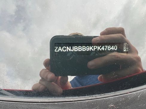 Used 2019 Jeep Renegade Latitude w/ Cold Weather Group image 15