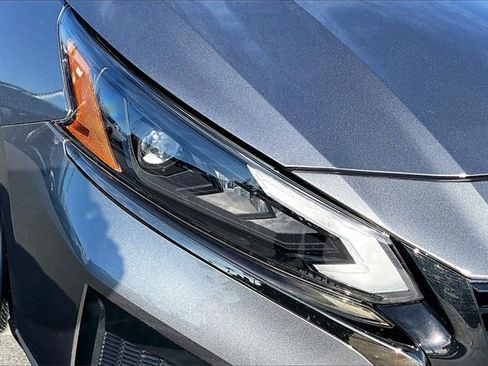 Certified 2024 Nissan Altima 2.5 SR image 29