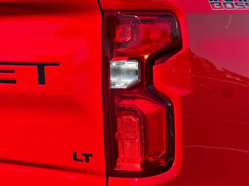 Used 2023 Chevrolet Silverado 1500 LT Trail Boss w/ Convenience Package II AWD/4WD image 33