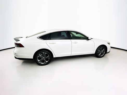 Used 2024 Honda Accord EX-L image 10